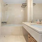 Appartement Family Friendly 2br In Pool And Padel Fun